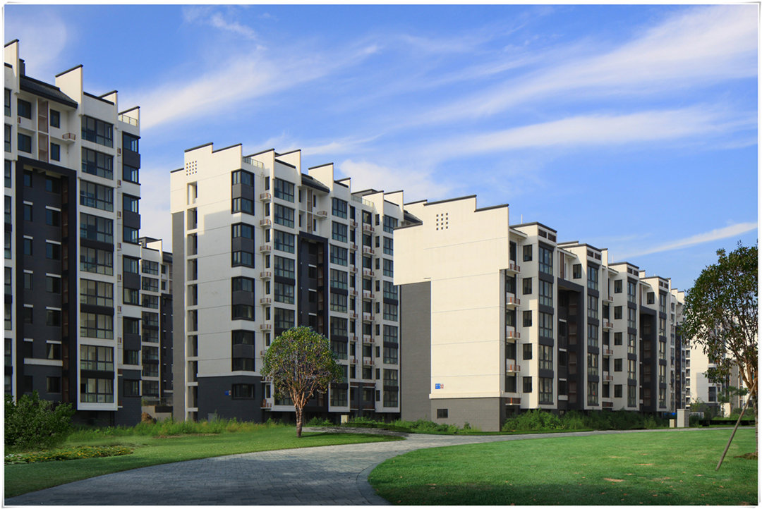 普惠苑九期拆迁安置房获无锡市优秀设计二等奖,江苏省优秀设计三等奖.